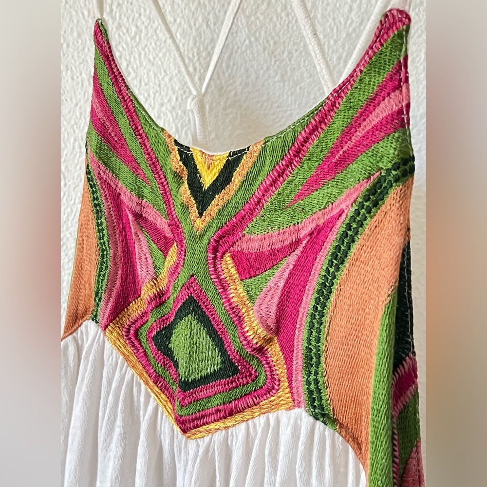 Free People White Flowy Pink and Green Bohemian Embroidered Tank Size Medium - Picture 13 of 13